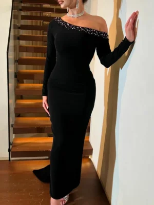 Elegant Black One-Shoulder Evening Gown