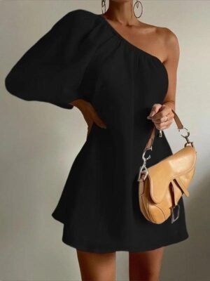 Black One-Shoulder Puff Mini