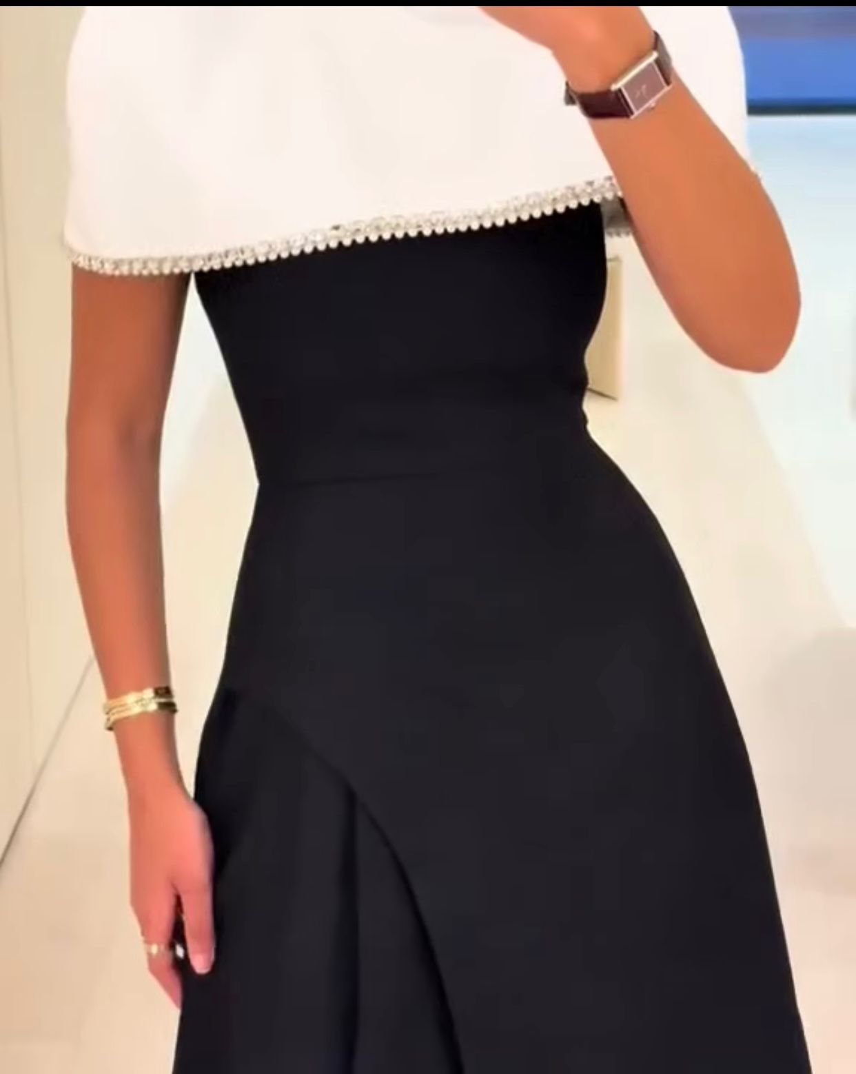 Black midi dress with white fluffy collar - Image 2