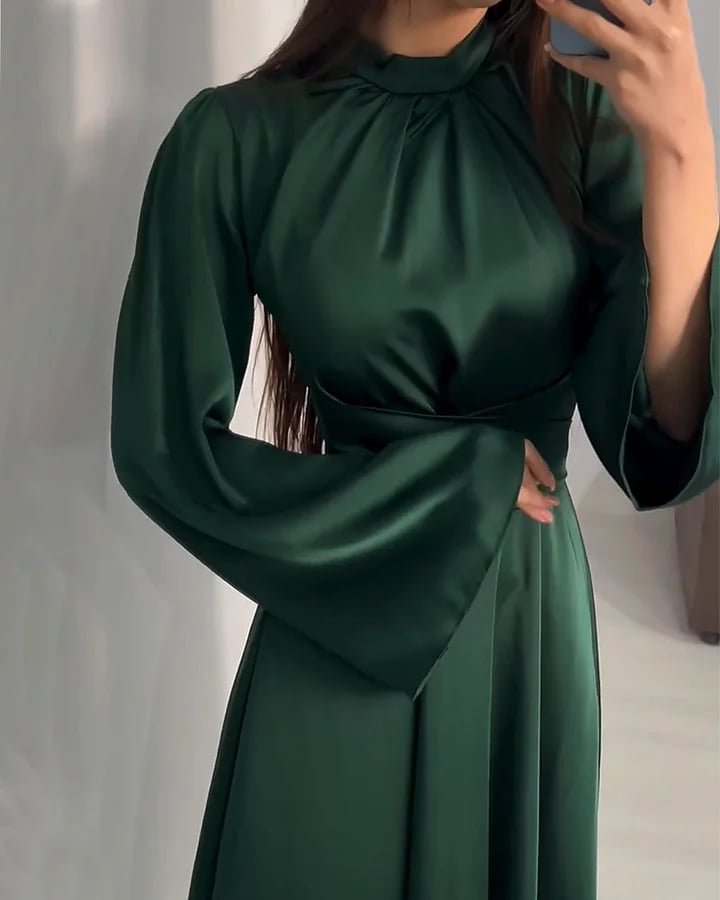 Long dress with a high neck and elegant bell sleeves - Image 4