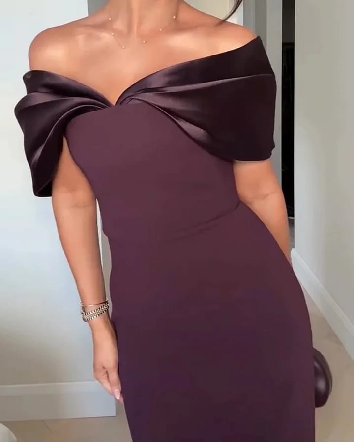 Burgundy off-shoulder evening dress with a straight cut - Image 3