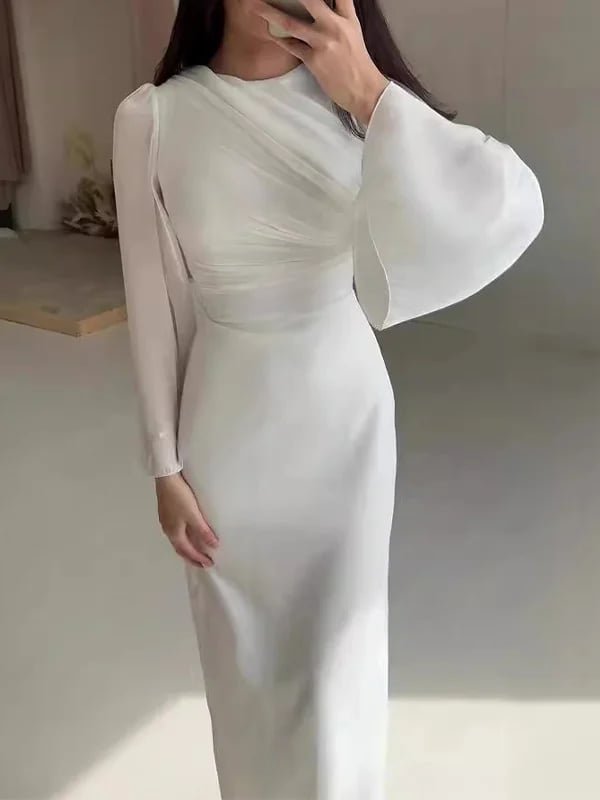 Long white dress with pleats on the chest and chiffon sleeves - Image 2